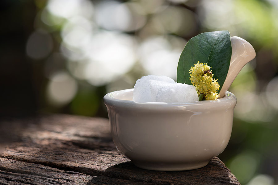 「樟脳（しょうのう）」